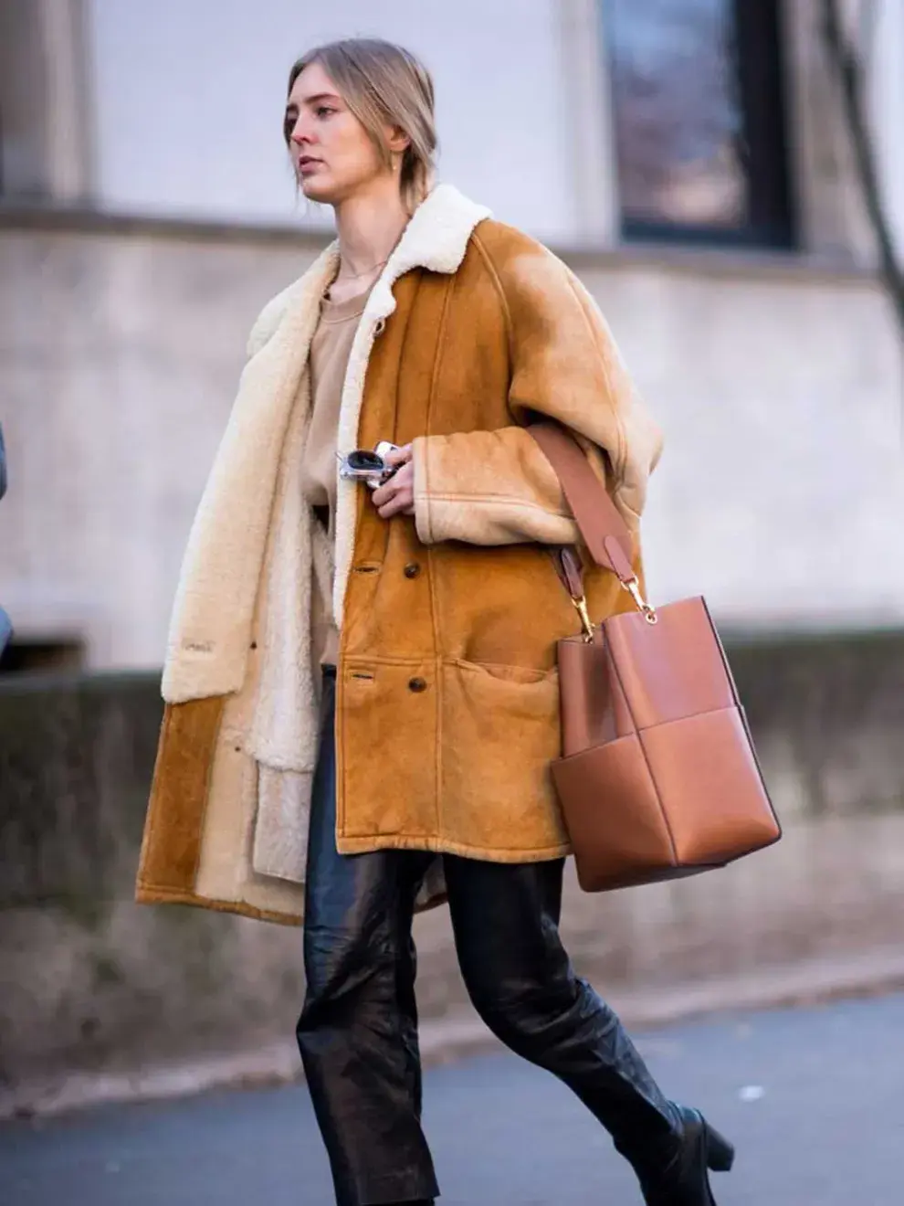 Con jeans, pantalones de vestir o leggins