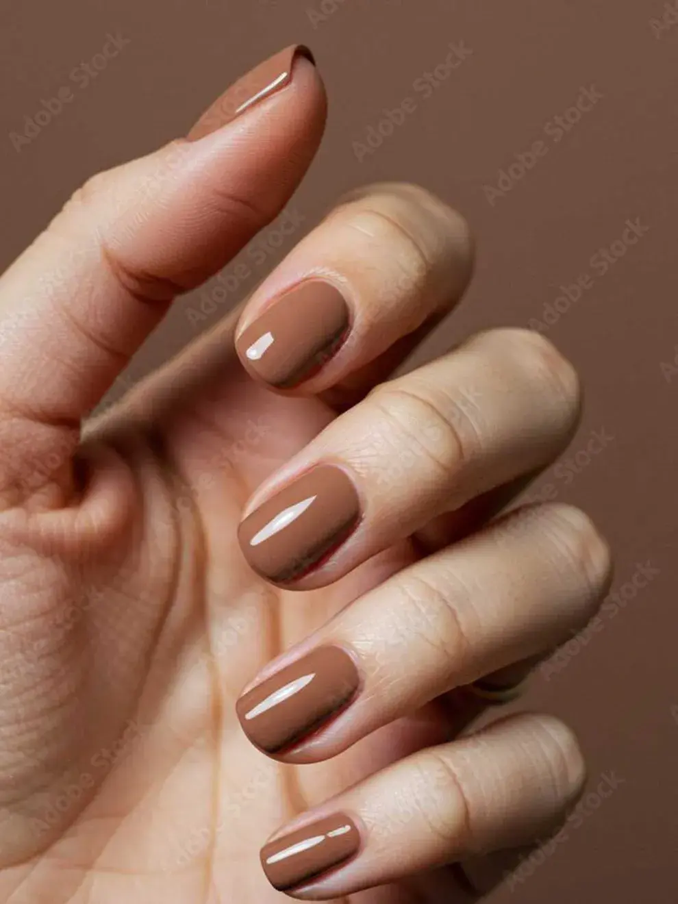 Podés jugar con las distintas tonalidades dentro del marrón para tus looks