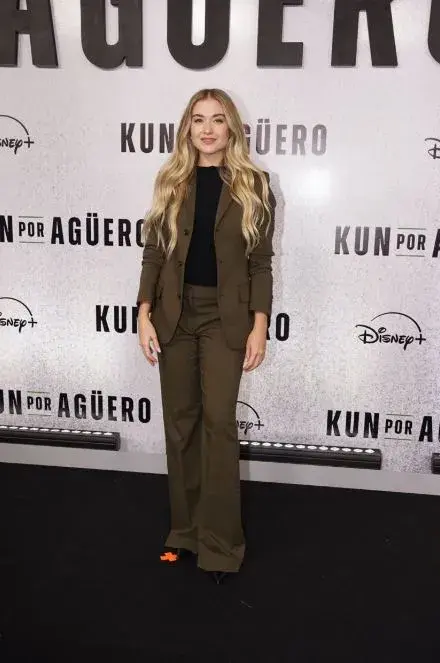 Sofía Calzetti en la presentación de la serie del "Kun Aguero"