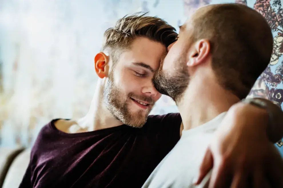 Si tenés dudas, preguntate por qué querés contar ciertos detalles y si es el momento adecuado en la relación.