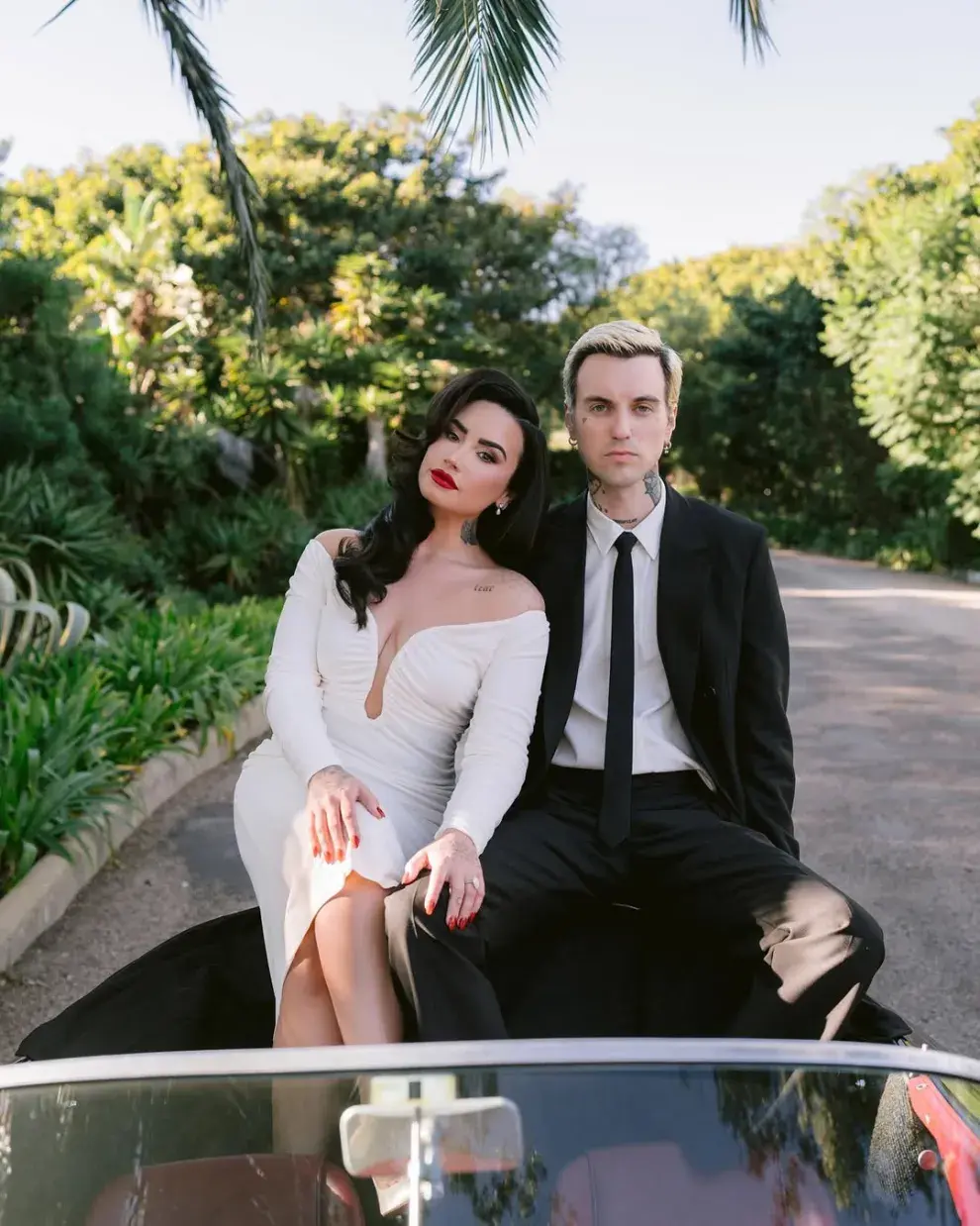 Demi y Jutes se conocieron en enero de 2022 mientras trabajaban en su álbum Holy Fvck.