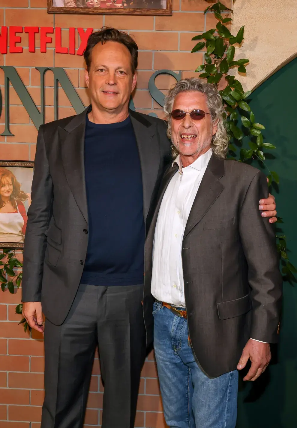 Vince Vaughn y el verdadero Joe Scaravella en la premiere de Nonnas.