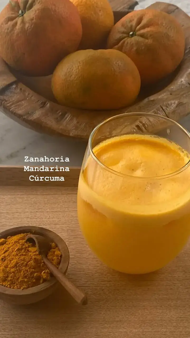 El jugo de zanahoria, mandarina y cúrcuma de Juliana Awada