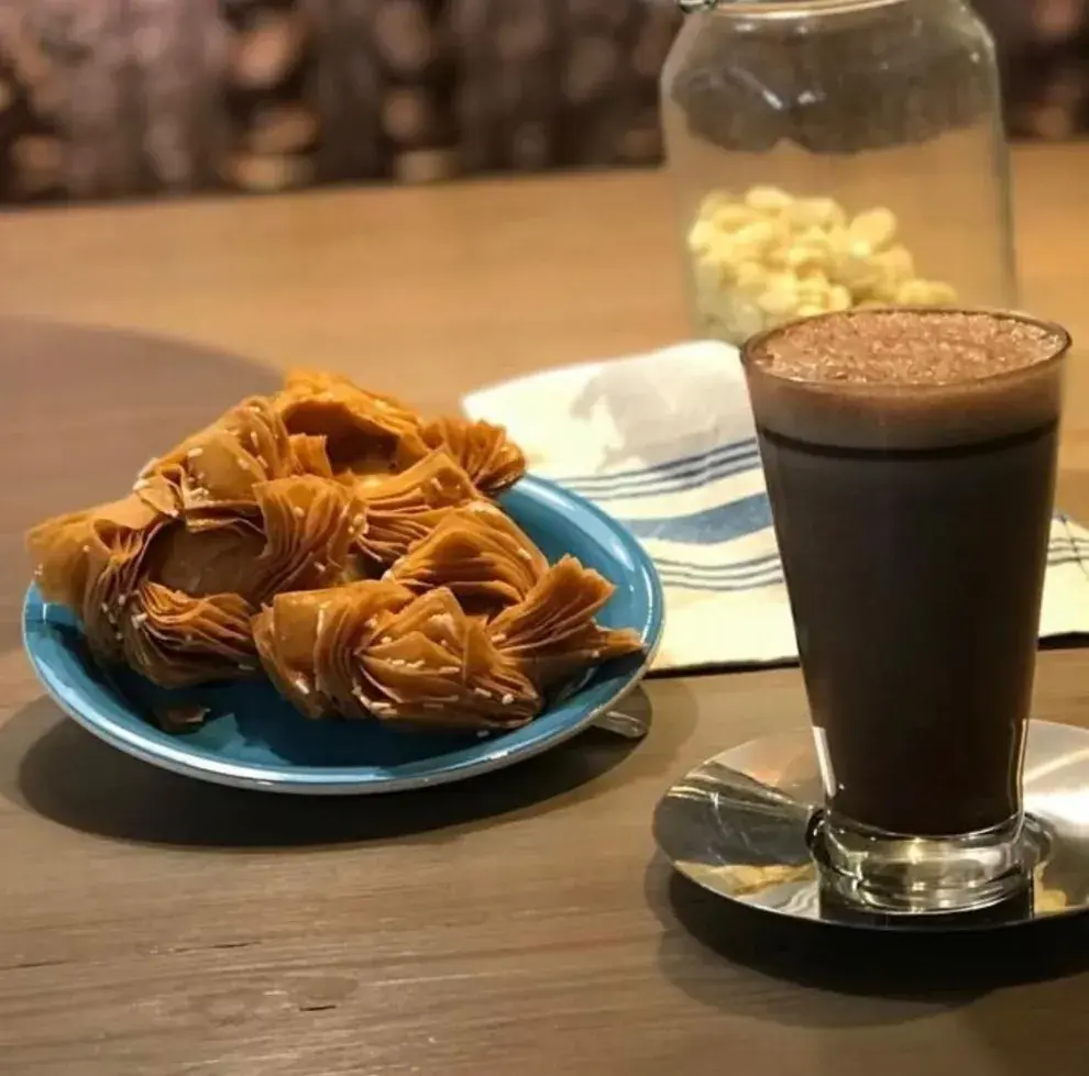Locro, pastelitos y empanadas: estos son los menúes patrios para celebrar el 25 de Mayo