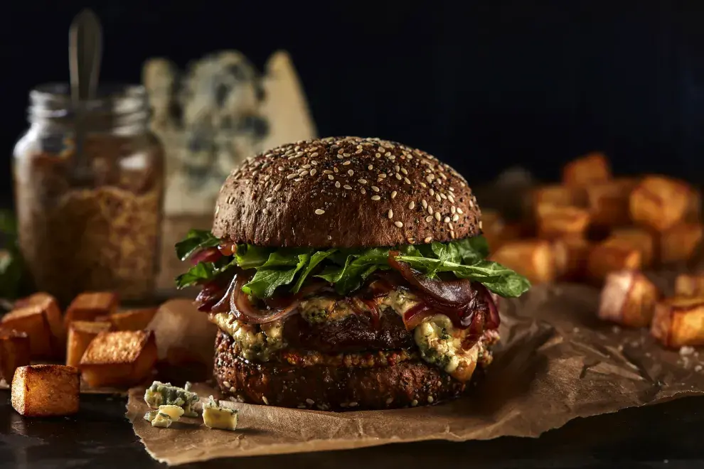 hamburguesa con queso azul