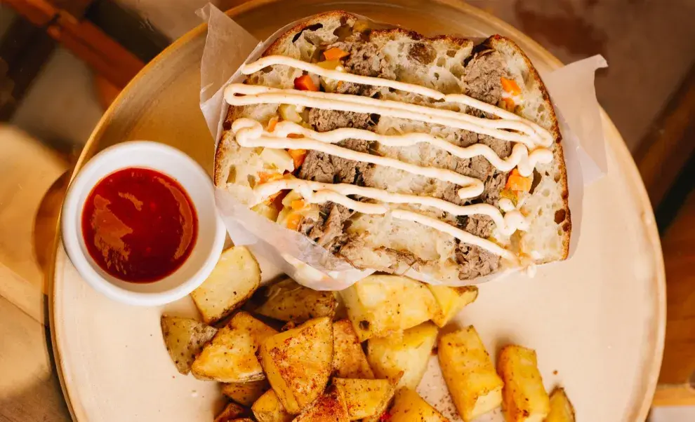 La ruta del sándwich: paradas irresistibles para probar originales versiones en CABA