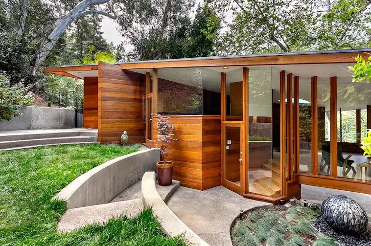 La casa de Dua Lipa en una colina de Los Ángeles