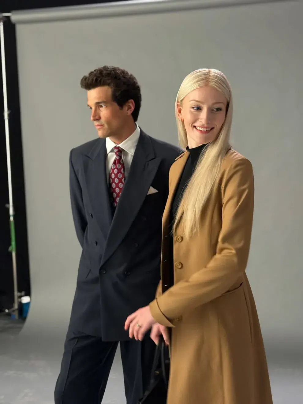 Carolyn Bessette y John F. Kennedy Jr. retratados en American Love Story.