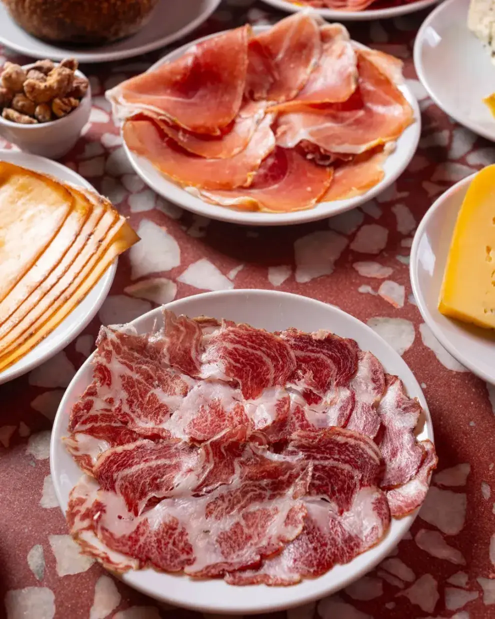 Alta charcutería: los nuevos templos porteños del buen comer