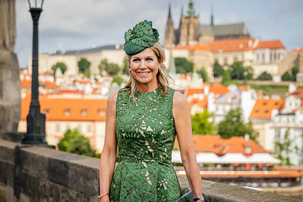 Máxima Zorreguieta apostó por un diseño en color verde calado con aires de naturaleza