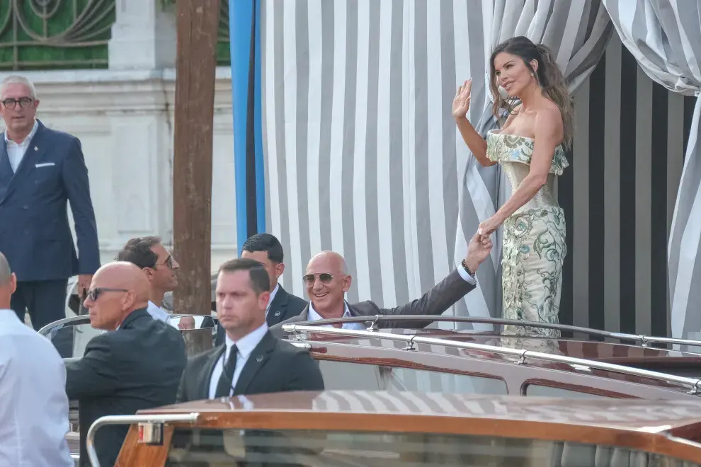 Lauren Sánchez viste de Schiaparelli en la previa de su boda.