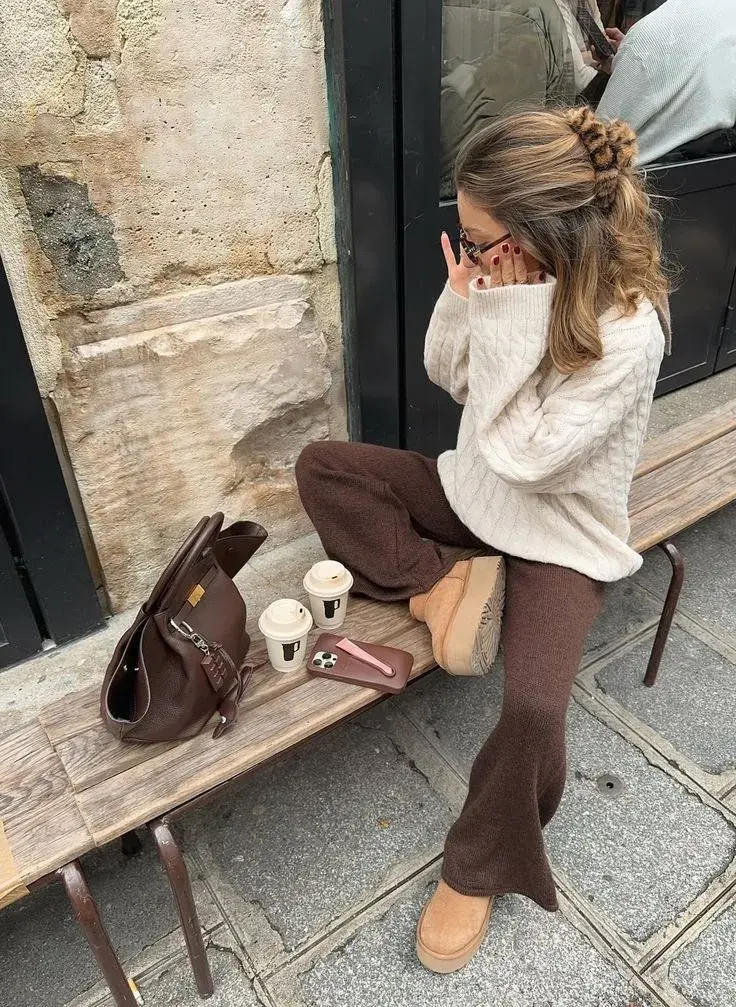 El mocha mousse es el color para el 2025 elegido por Pantone