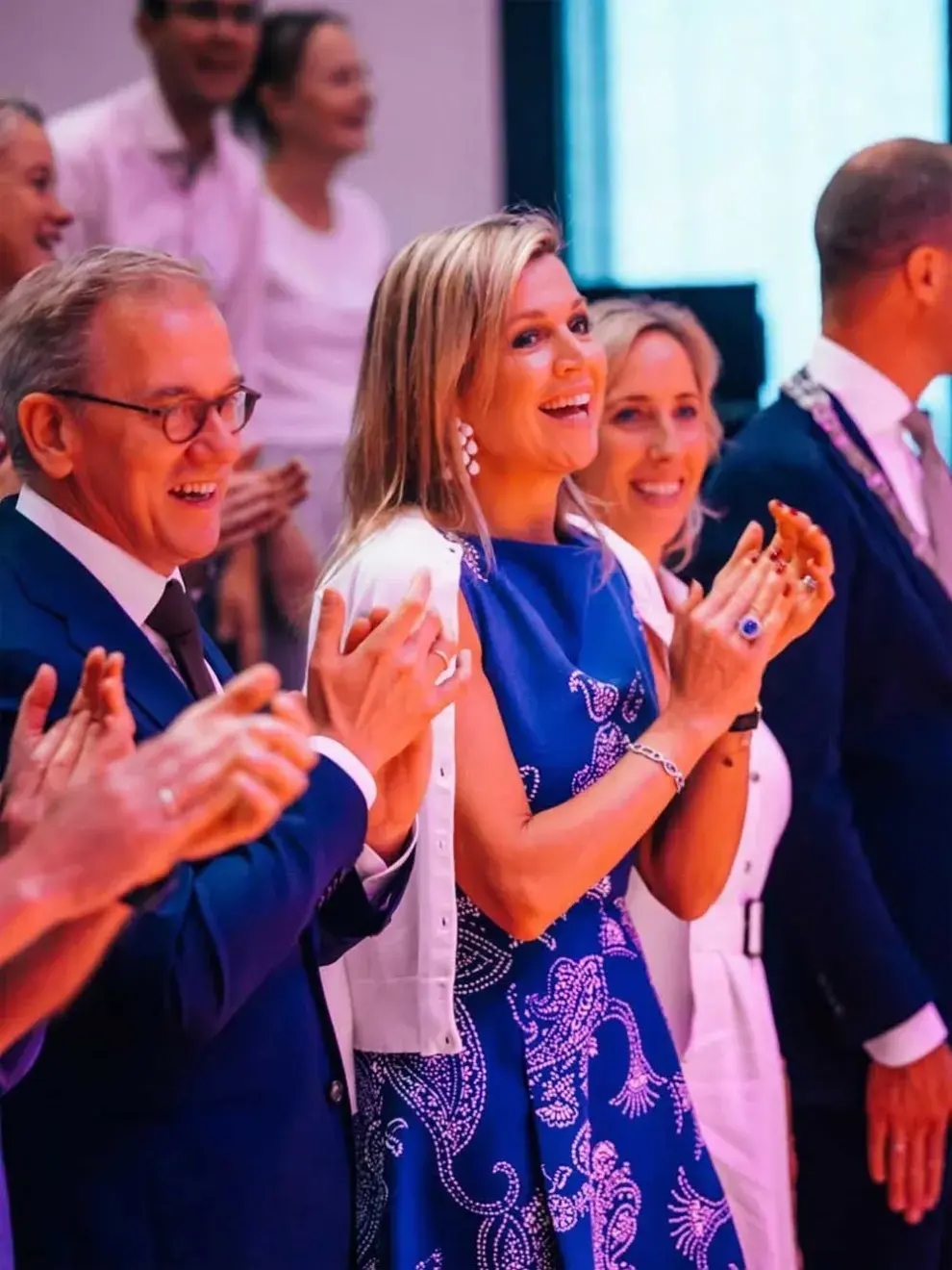Máxima Zorreguieta eligió un vestido en color azul que lució en 2023