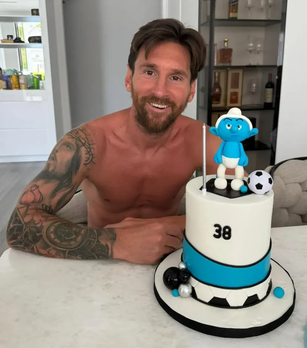 Messi festejó sus 38 con una torta muy original