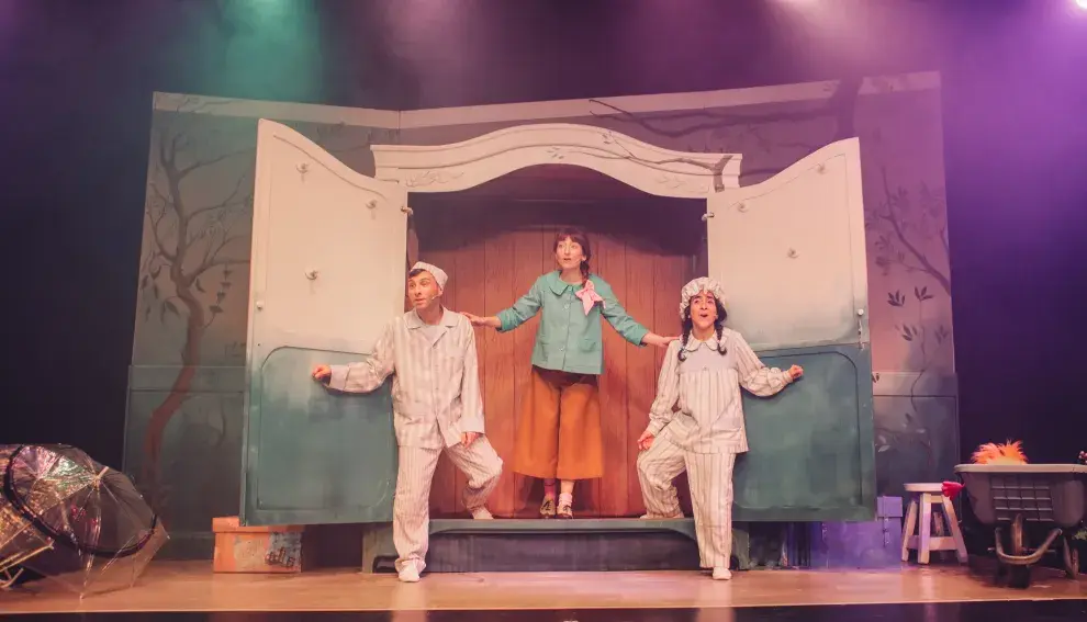 3 ACTORES EN EL ESCENARIO