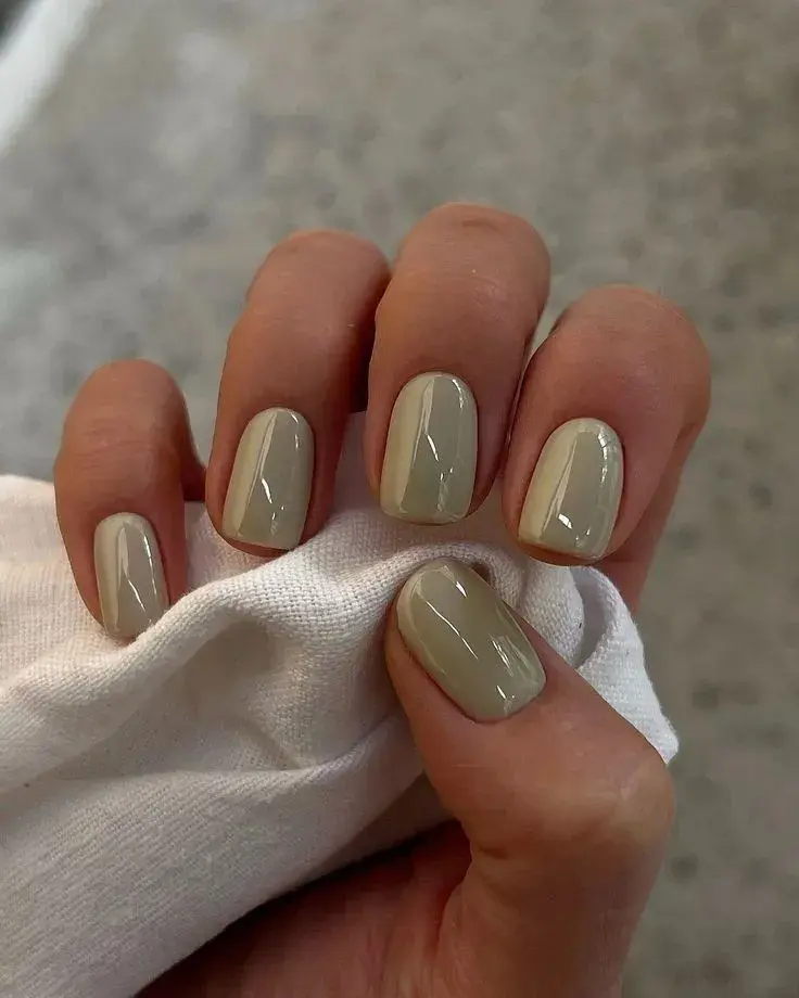 Uñas cortas, elegantes y delicadas para el invierno: los mejores diseños