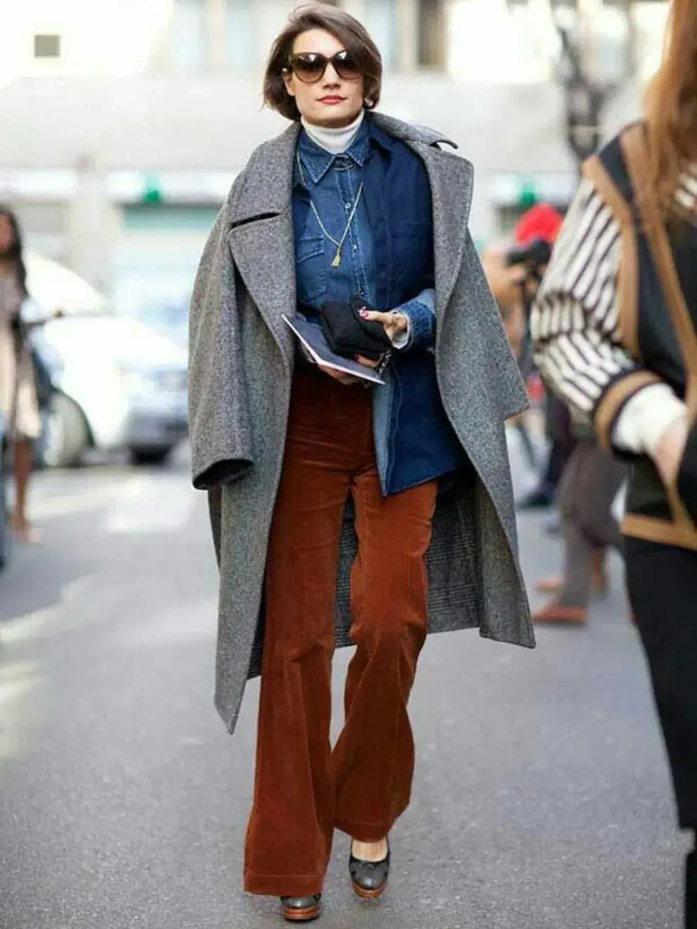 Tapado XXL, un hit del invierno 2025. En gris, nero o beige son los colores más protagonistas