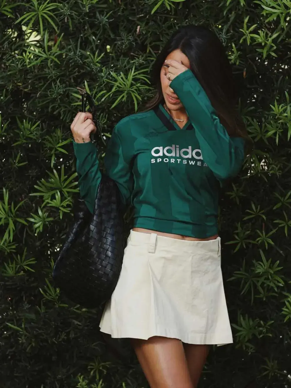 Antonela Roccuzzo apostó por un look block core