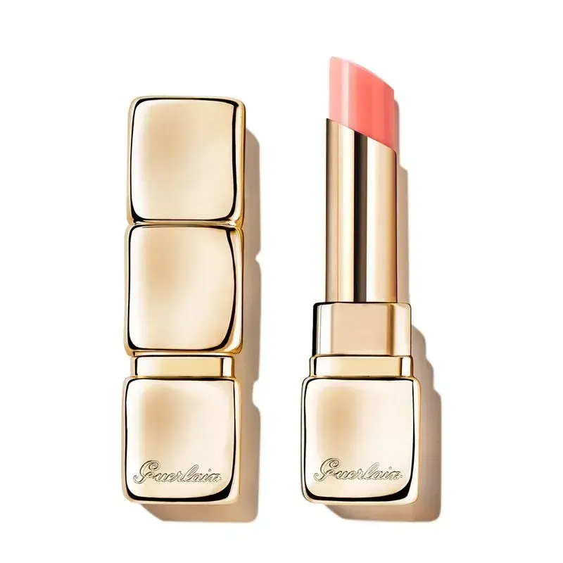 Kiss Kiss Lip Glow de Guerlain: este bálsamo labial tiene color duradero e ingredientes nutritivos, antiage, regeneradores y redensificadores.