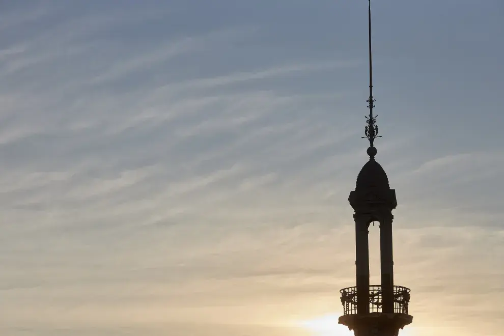 Su faro guiaba... y también comunicaba