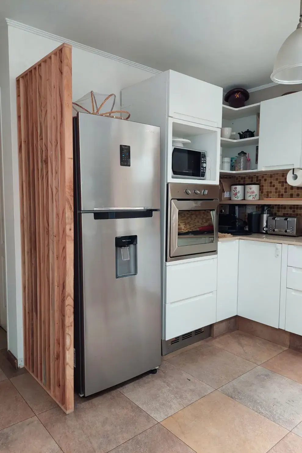 Separadores y paneles de madera: ideas simples para dividir e integrar ambientes