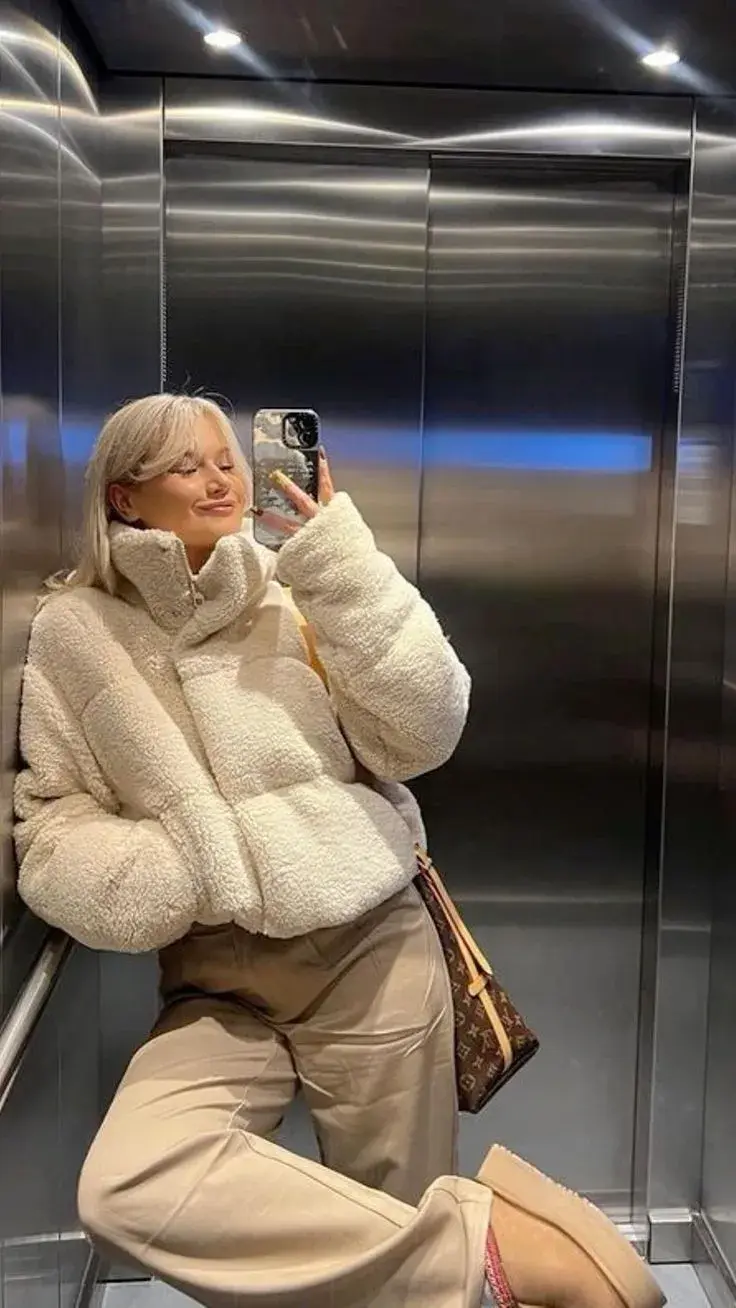 Las botas cozy son perfectas para sumar a tus looks de invierno