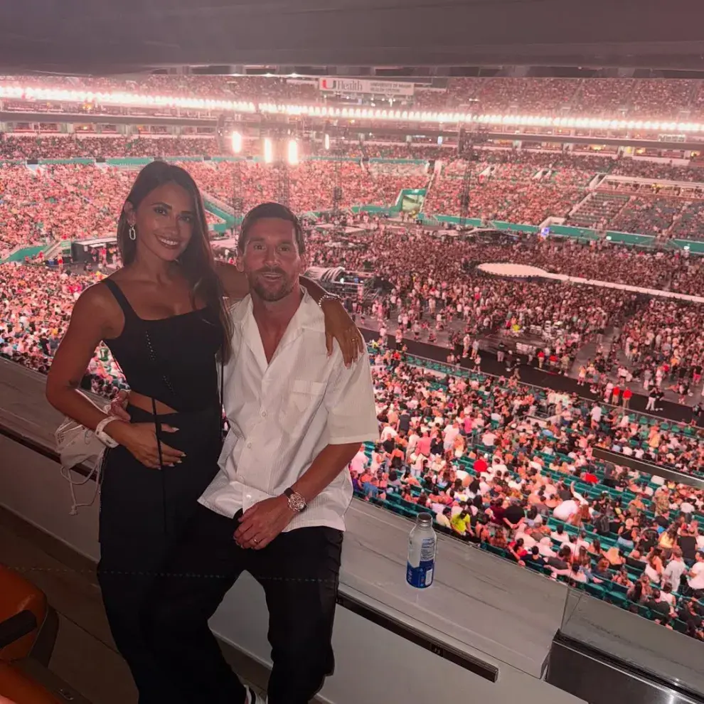 Foto de Antonela Roccuzzo y Lionel Messi.