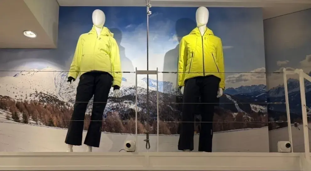 ¿Dónde es el local de Barbour y Colmar en Argentina?