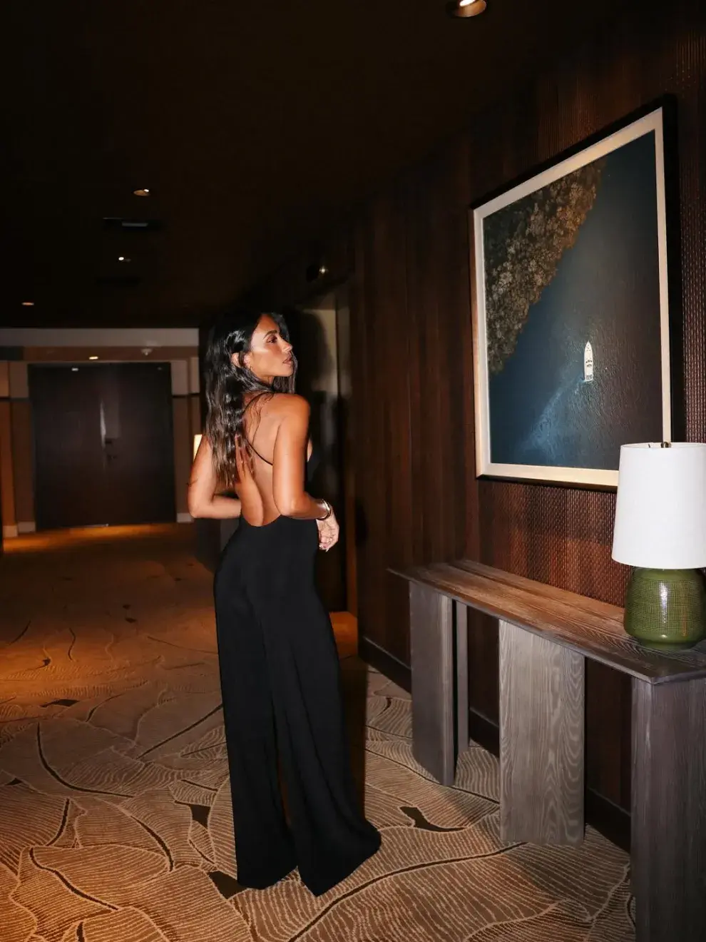 El look total black de Antonela Roccuzzo en Miami.