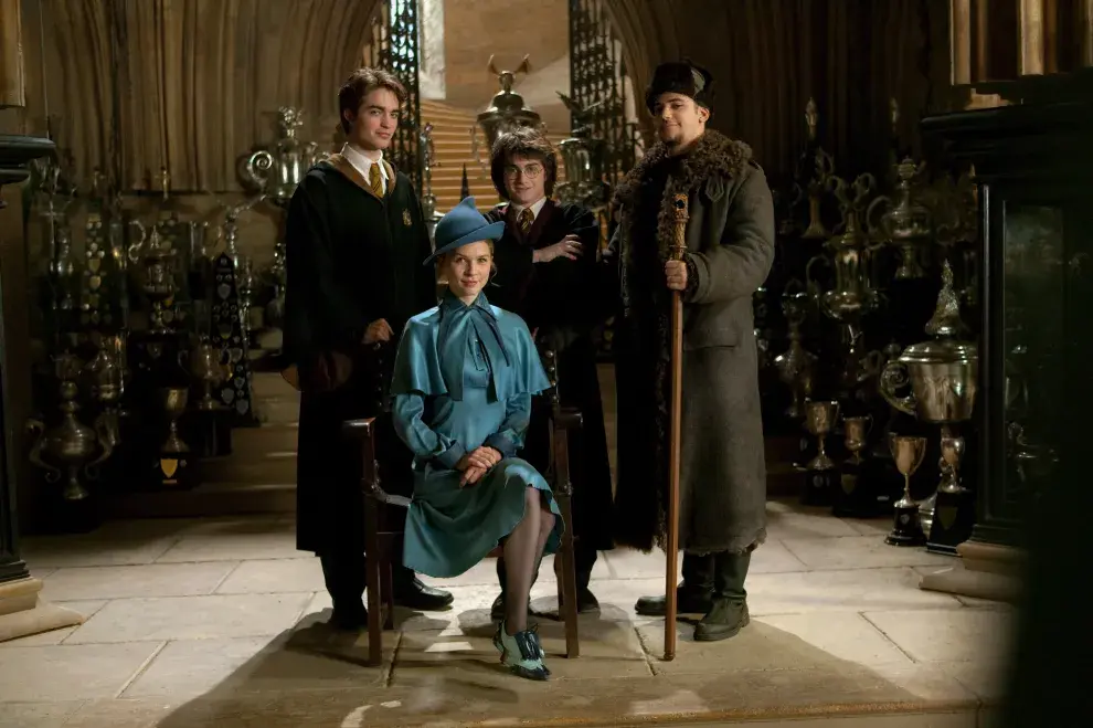 Robert Pattinson, Clemence Poesy, Daniel Radcliffe y Stanislav Yanevski en Harry Potter 4.