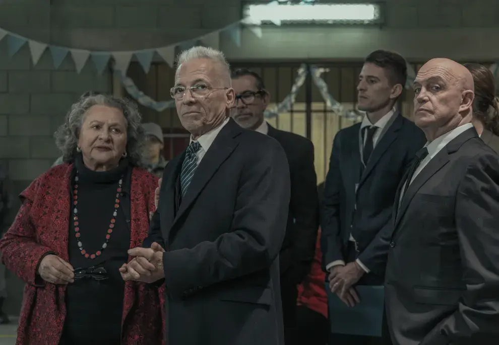 Netflix presentó imágenes de la serie En el barro.