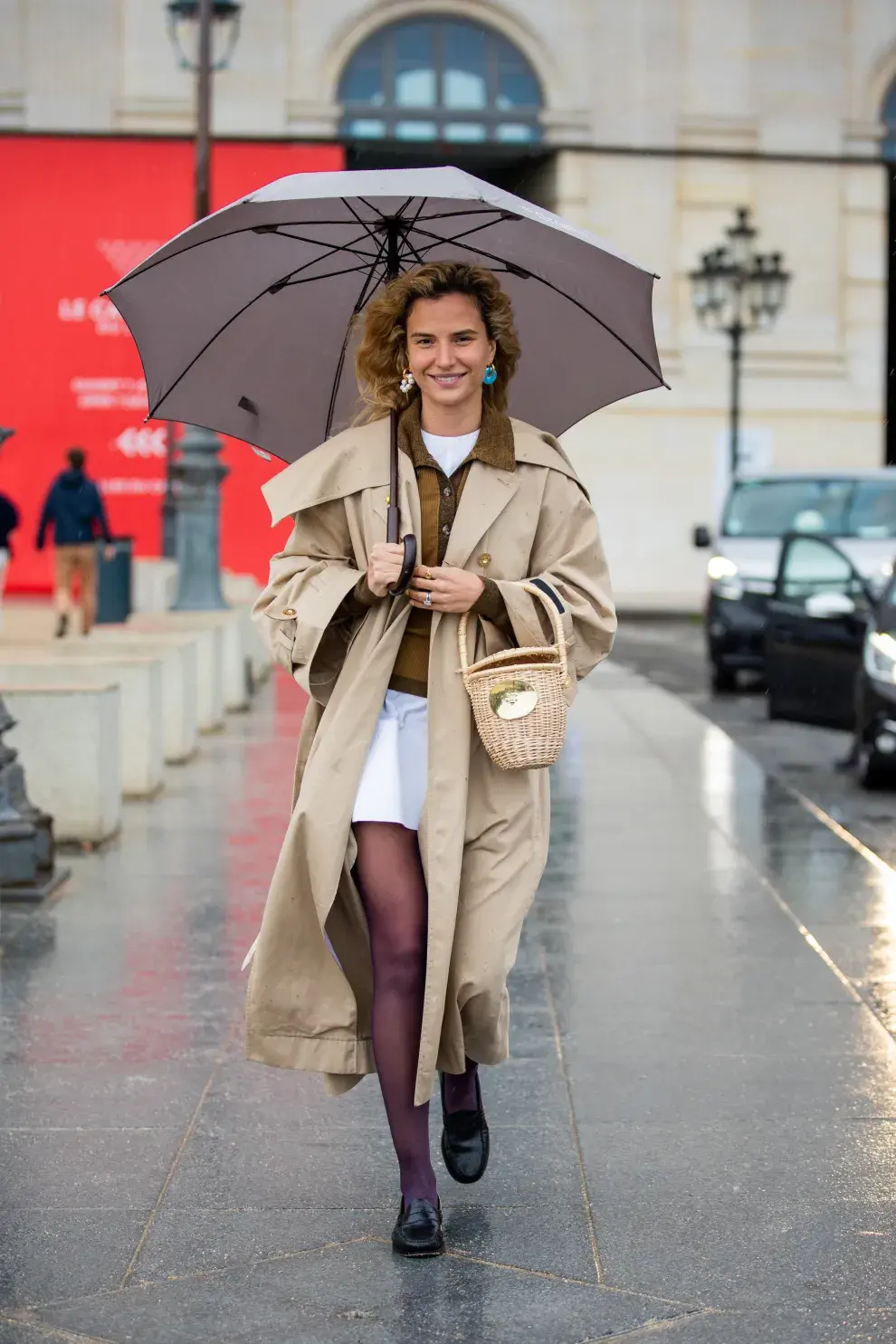 El trench es perfecto para usar distintas capas por debajo. Es un básico que no pasa de moda. 