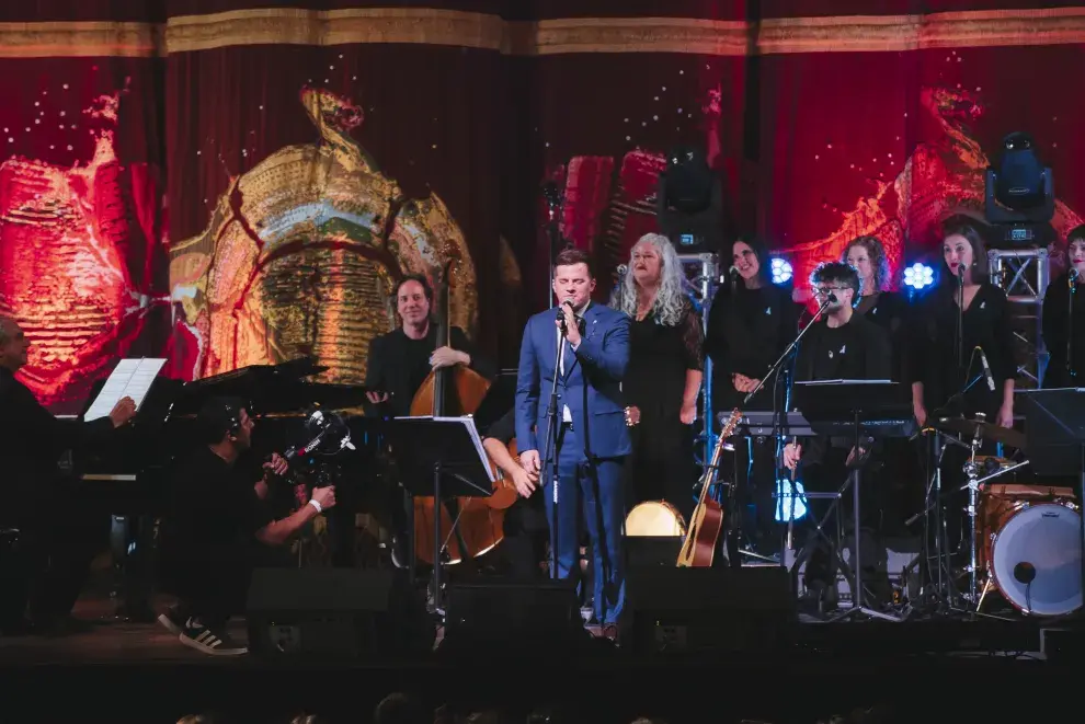 Nahuel Pennisi en el homenaje a Mercedes Sosa.