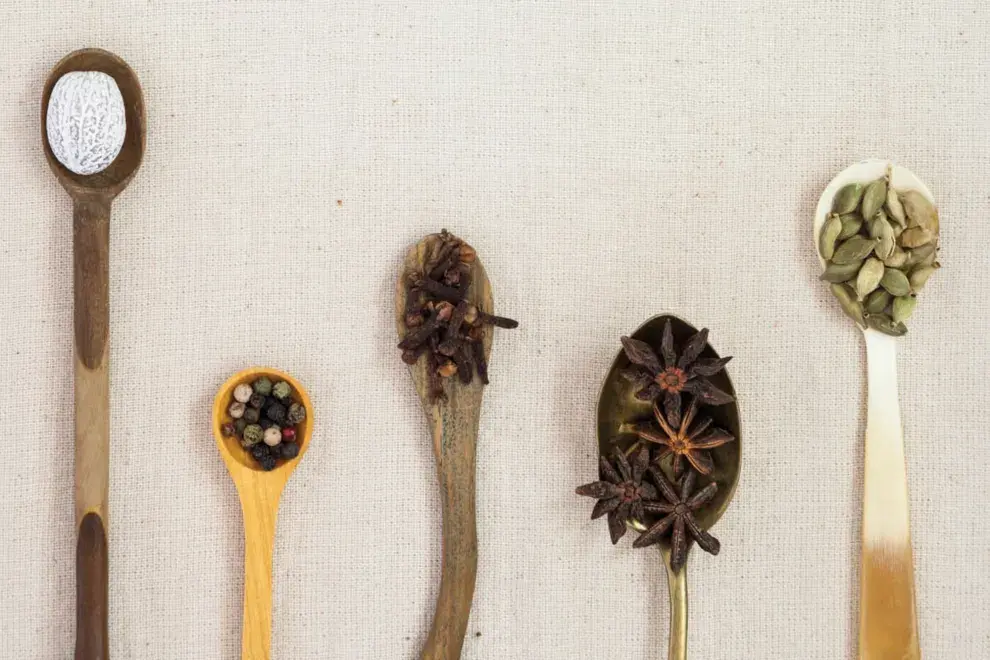 Flores, semillas o frutos, rizomas y cortezas: las especias son, en origen, partes de plantas.