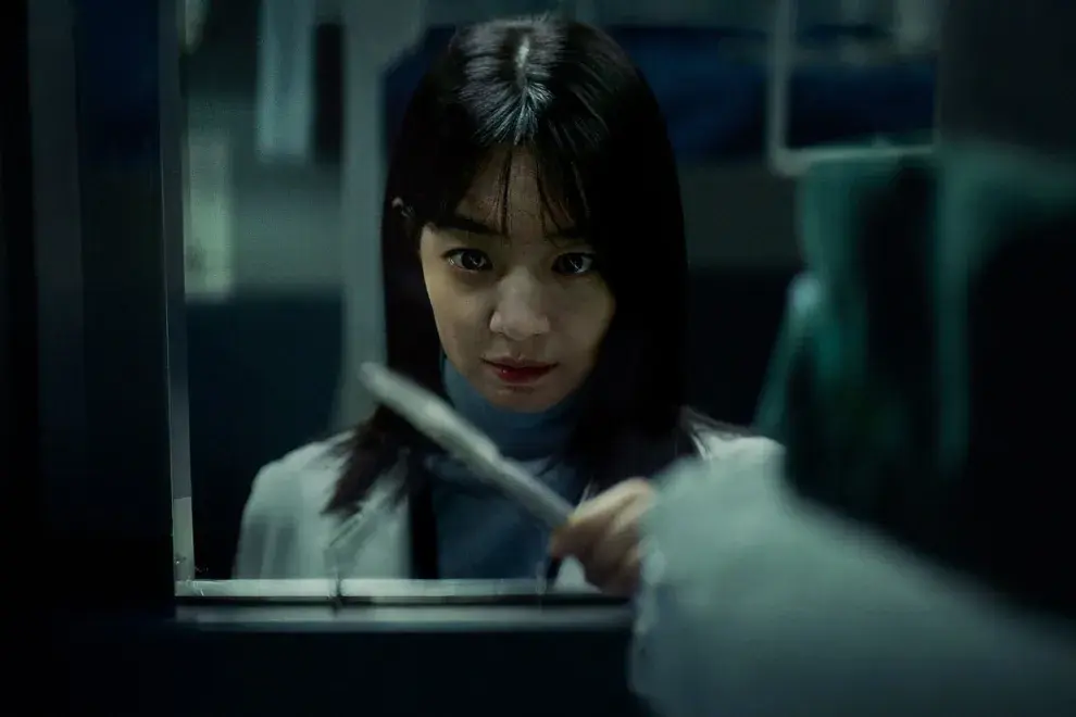 Karma, el thriller coreano disponible en Netflix, está estructurado como una narrativa coral.