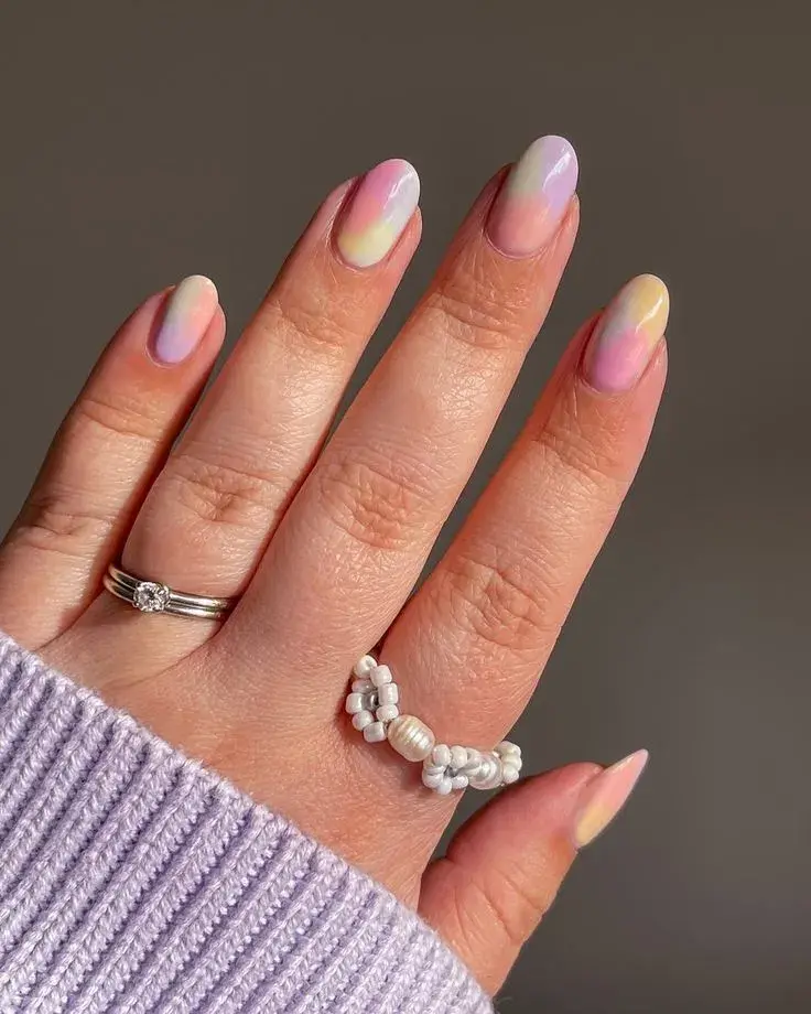 En colores pasteles es perfecto para levantar cualquier outfit de invierno.