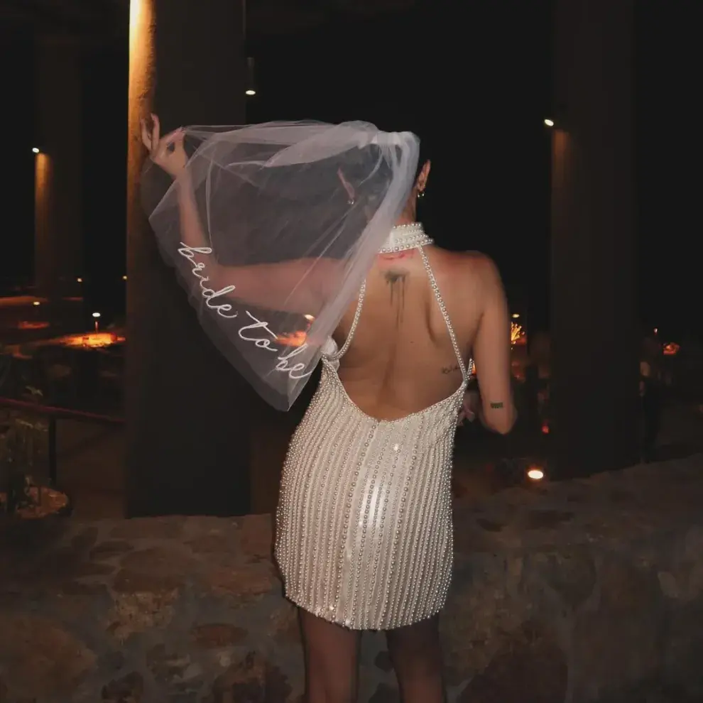 El velo fue el detalle perfecto para disfrutar una noche única con sus amigas