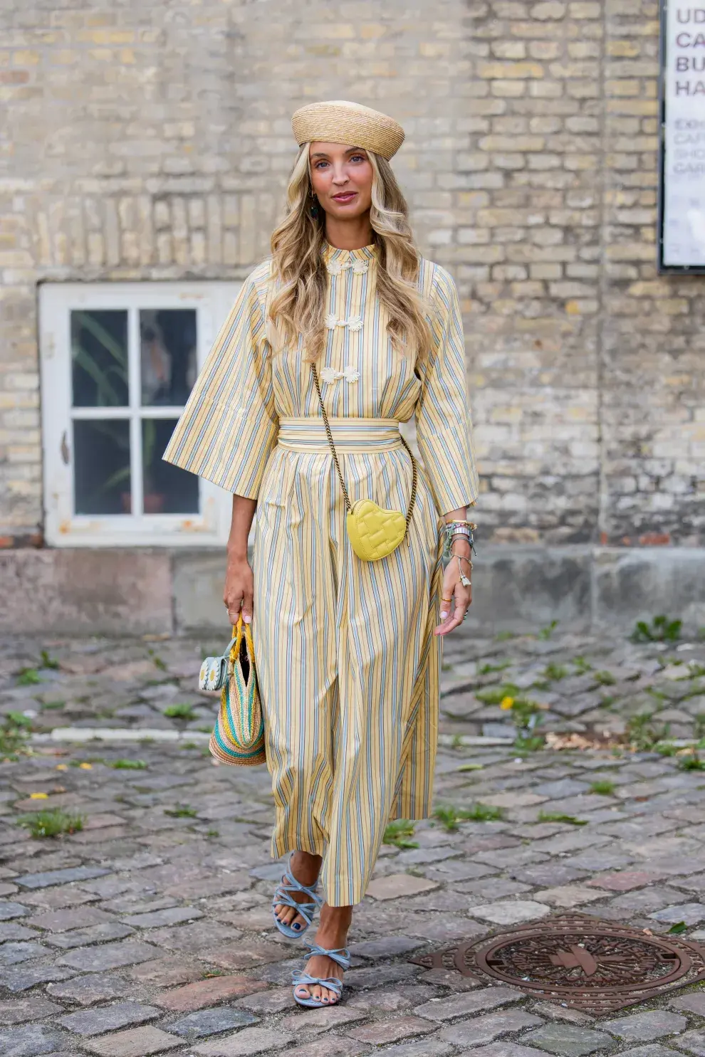 Esta paleta alegre inunda pantalones, blusas y accesorios.