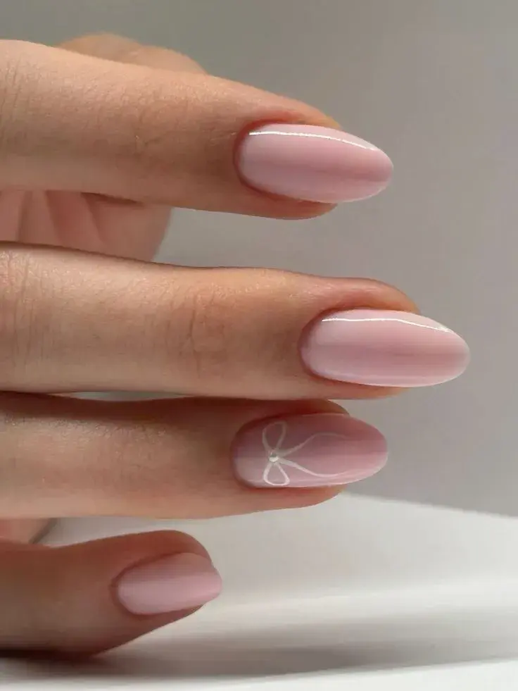 Adiós a los tonos artificiales: los 10 mejores diseños de uñas naturales para que te inspires