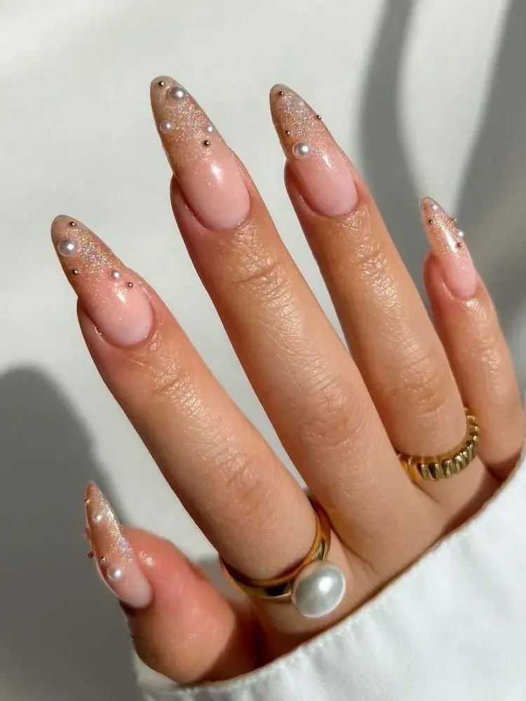 Si tenés las uñas largas, este diseño es perfecto para vos
