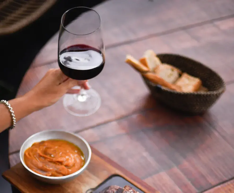 brindis con vino