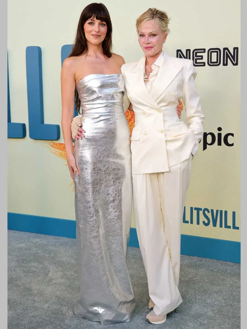 Dakota y su madre, Melanie Griffith en la red carpet