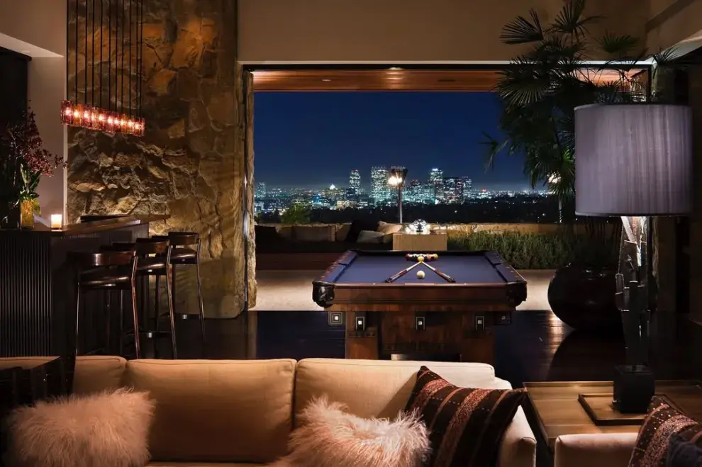 La casa de Jennifer Aniston en Bel Air: moderna, sensorial y hollywoodense
