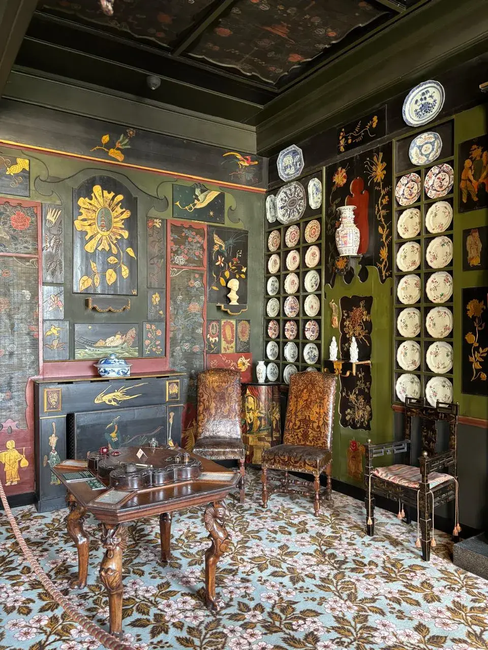 Casa de Victor Hugo: conserva intacto el hogar del célebre autor de Los Miserables.