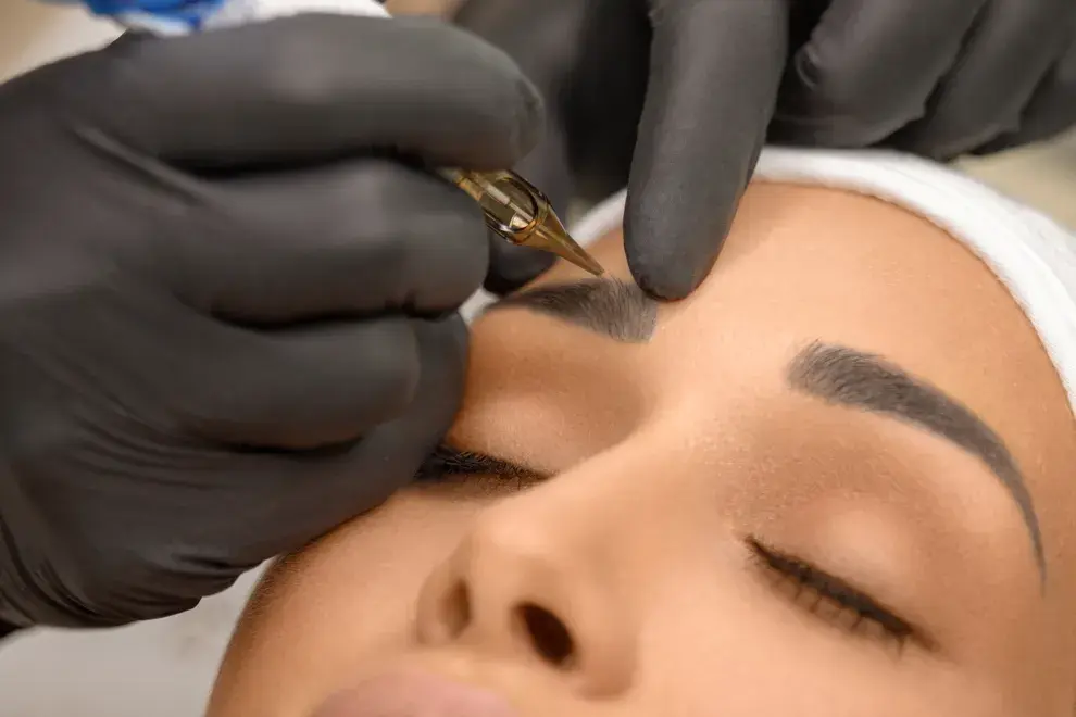 Microblading de cejas: una técnica que revolucionó el rostro.