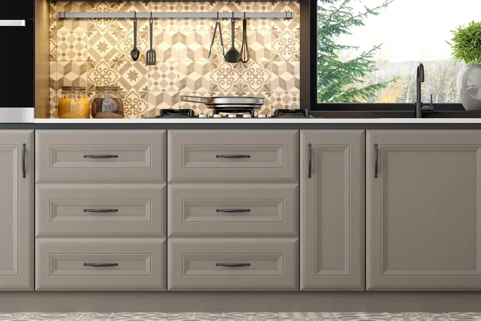 Cómo pintar los muebles de la cocina para remodelarla sin gastar de más