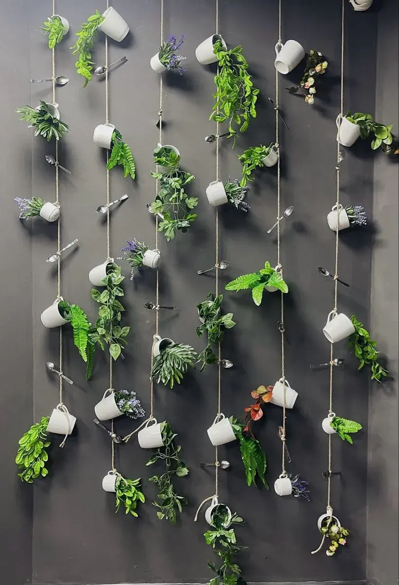 Ideas baratas y fáciles de hacer para darle estilo a los balcones chicos.