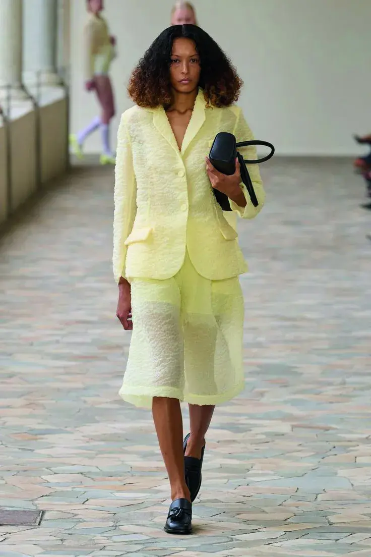 Butter yellow: este será el color estrella de la próxima temporada