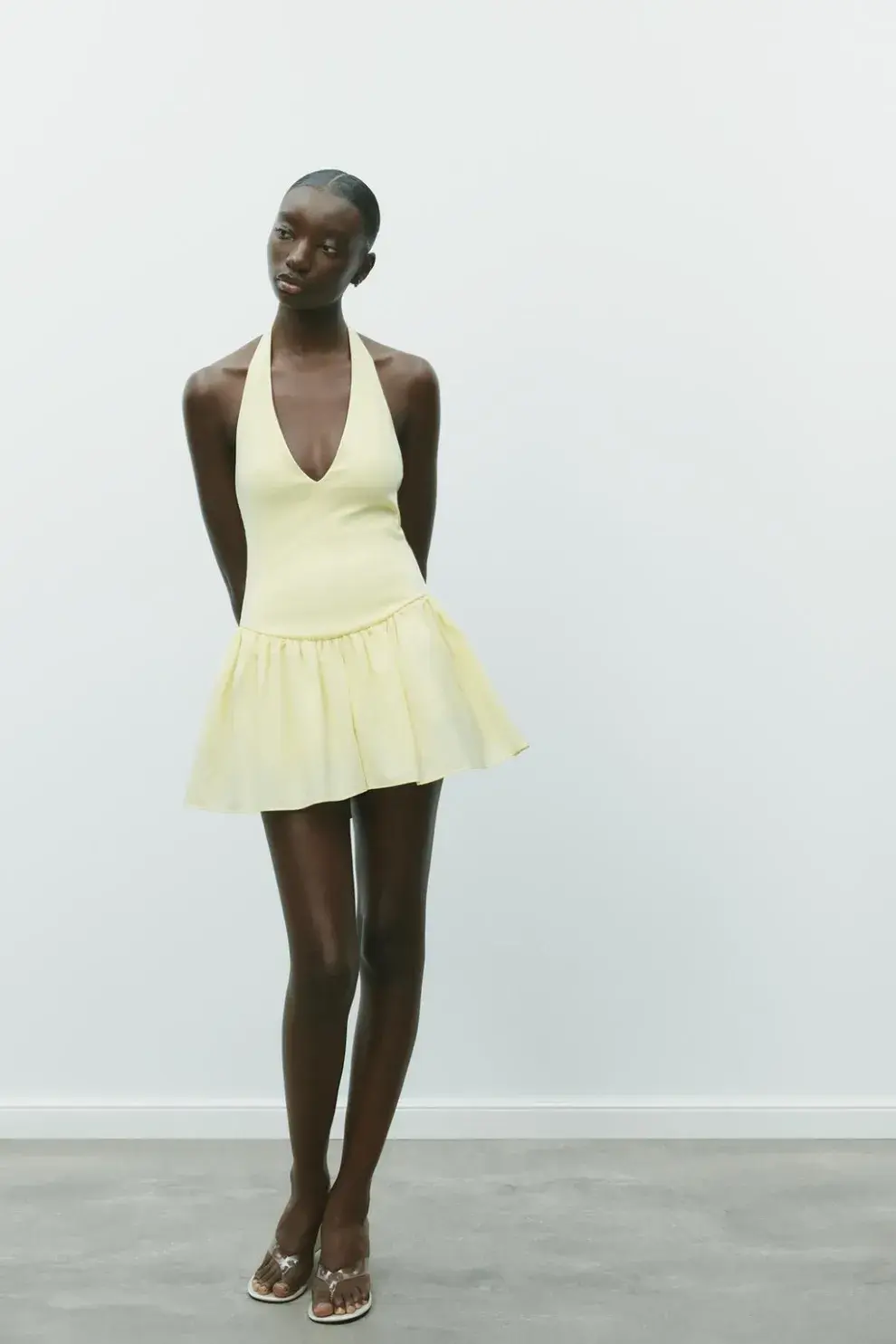 Fresco, cómodo y muy canchero para el verano (ZARA $79.990,00)
