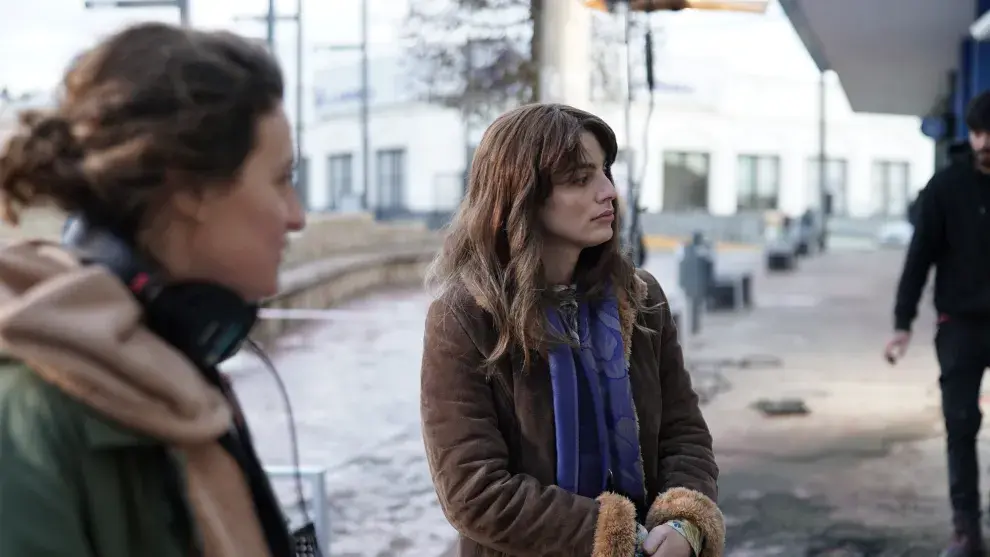 Si bien ya había protagonizado cortometrajes, es la primera vez que Lux Pascal encabeza el elenco de una película y sueña con seguir trabajando en cine latinoamericano.